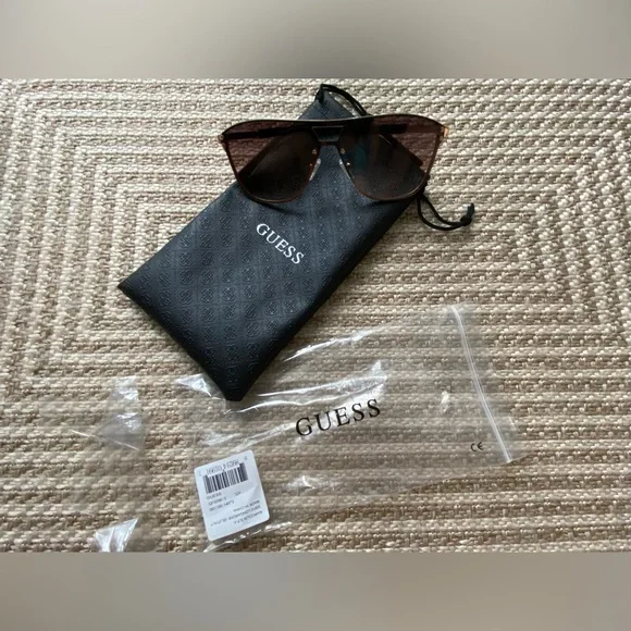 Guess sunglasses - Picture 15 of 16